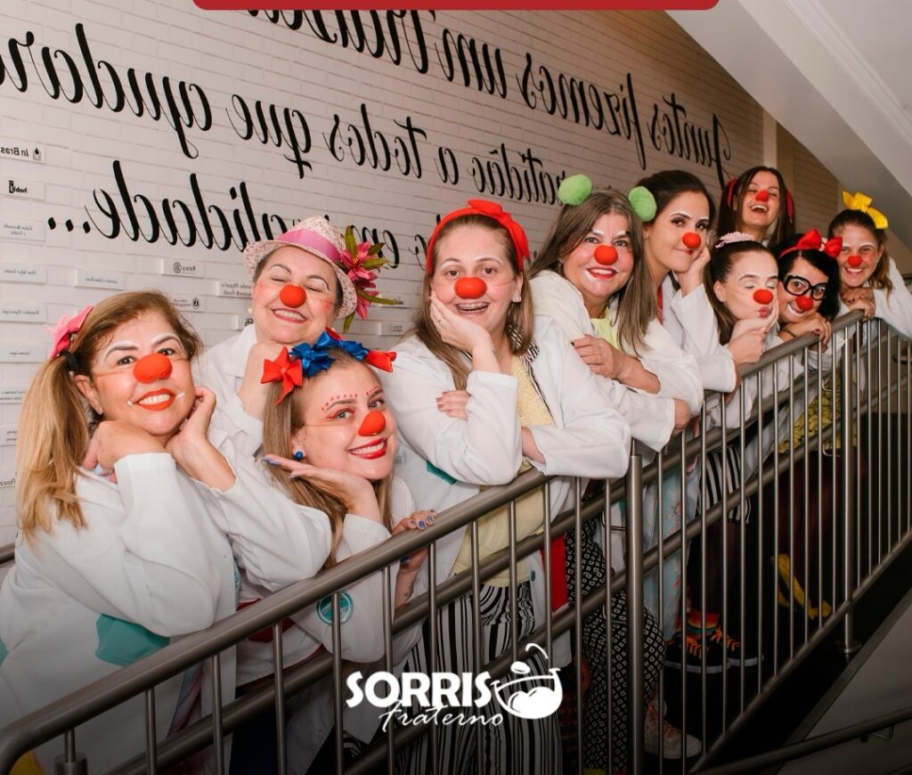 Eles levam alegria onde há dor: conheça os palhaços do Sorriso Fraterno
