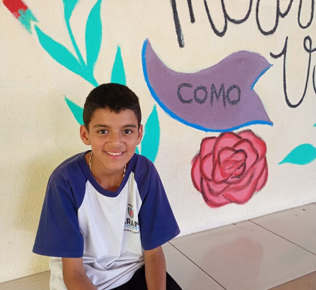 Menino que sobreviveu a grave afogamento relembra resgate que salvou sua vida