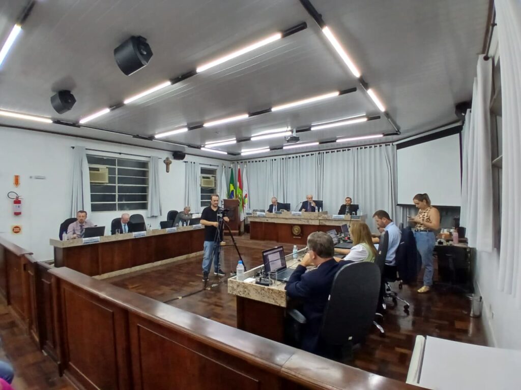 Câmara de Porto União aprova por unanimidade contas do exercício de 2024