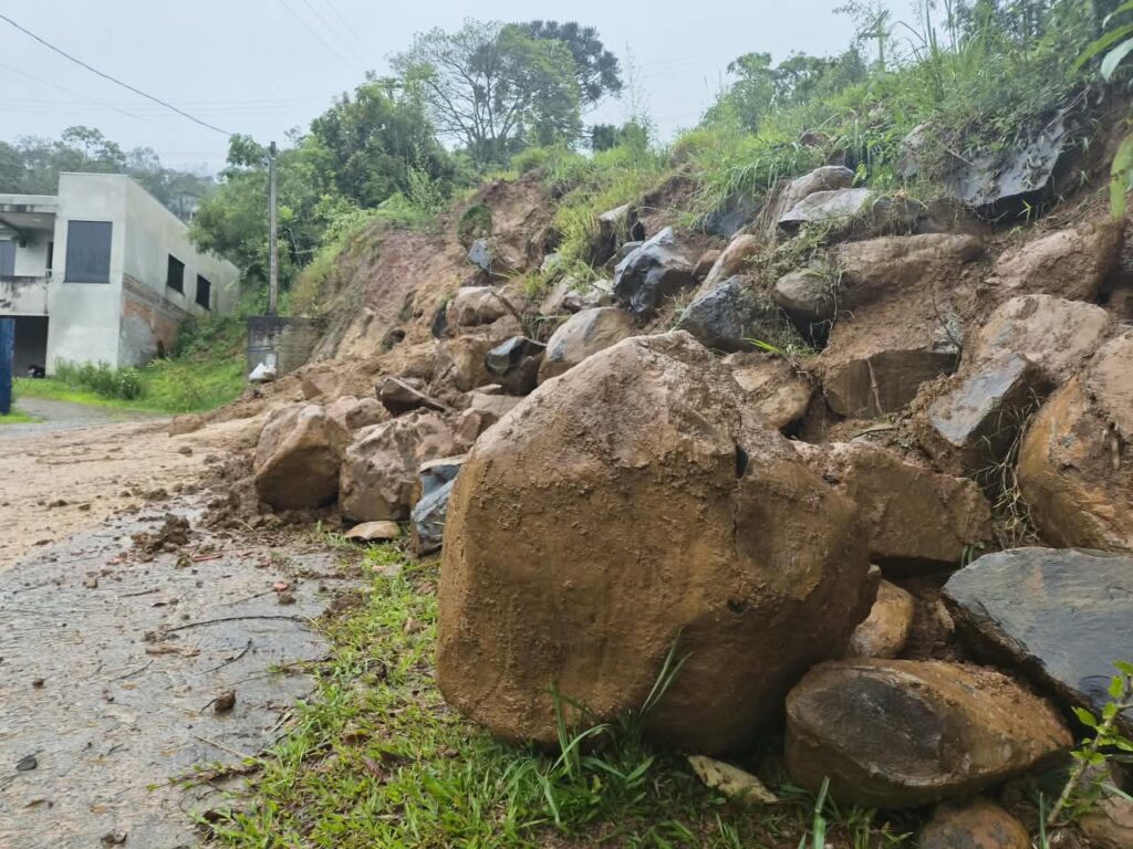 Chuva provoca nova movimentação de solo em terreno de Porto União